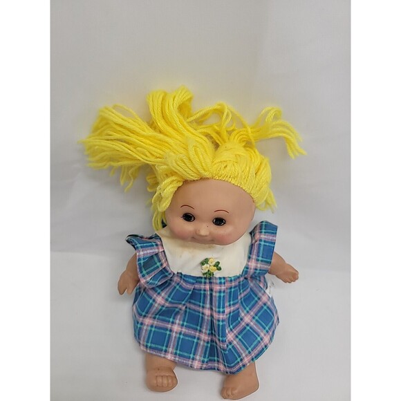 Sweet BABY DOLL with Yellow Hair Dress Sleep Eyes 9" CEAN TOYS - Picture 4 of 16